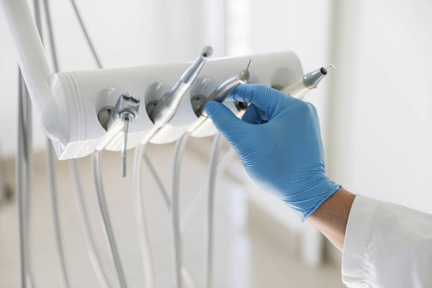 Professional Emergency Dentist technician working in Leesburg, GA